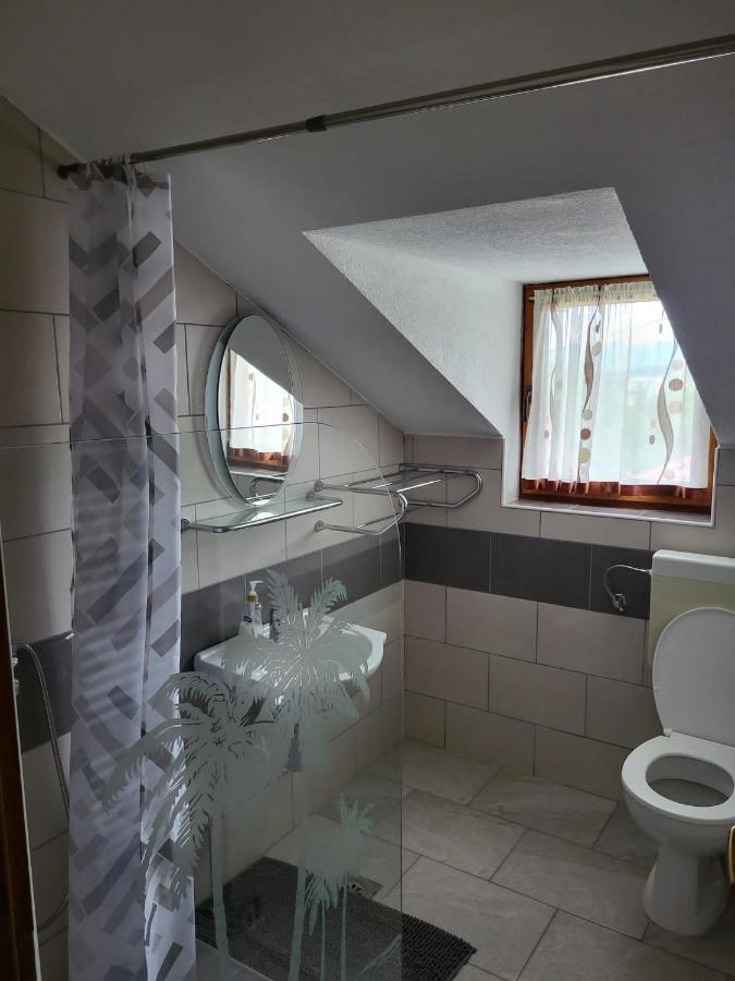 Апартаменты House Sara Кореница Экстерьер фото